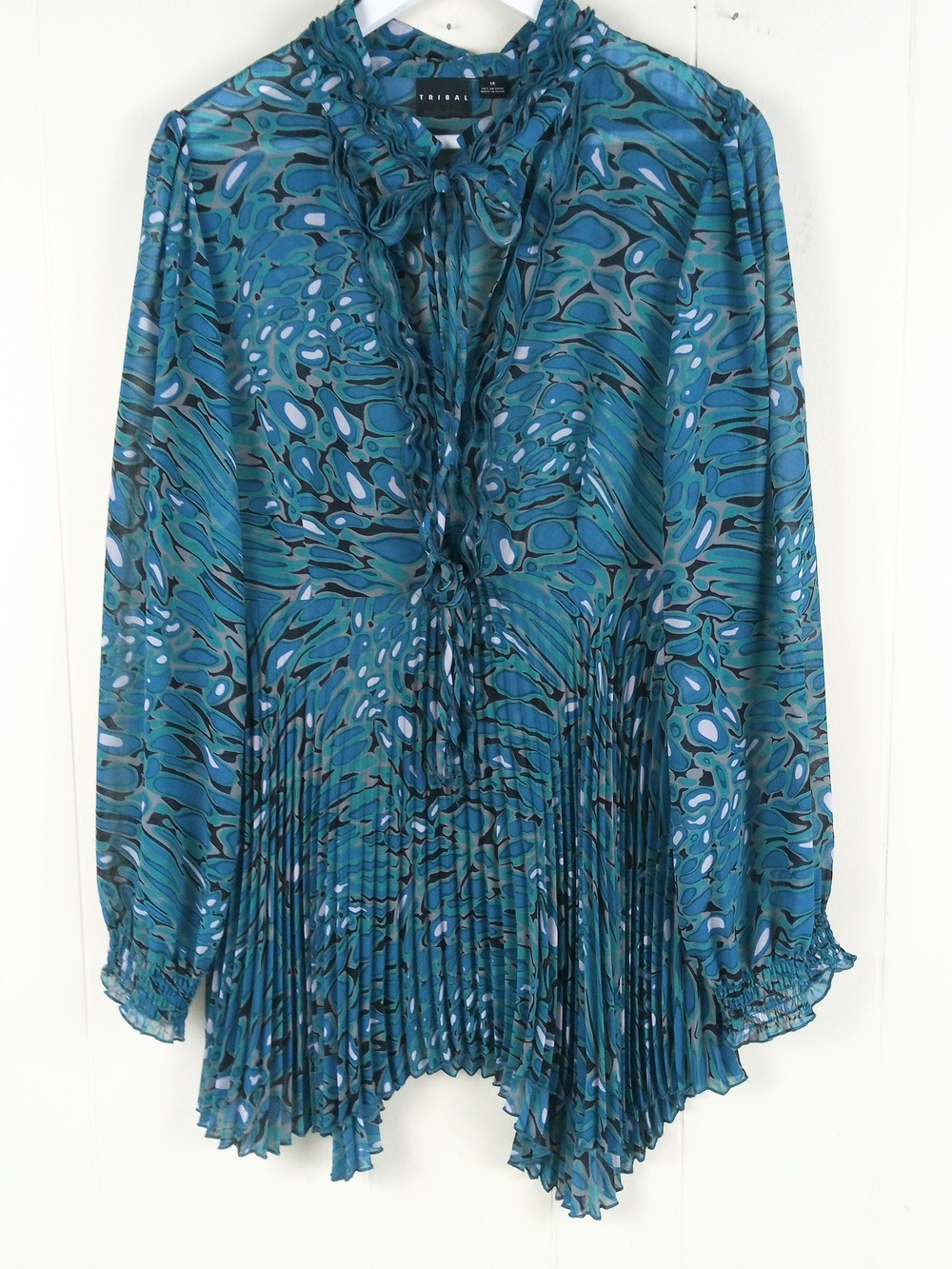 Tribal Teal Printed Pleated Sheer Blouse with Tie Neck Size 14 Long Sleeve